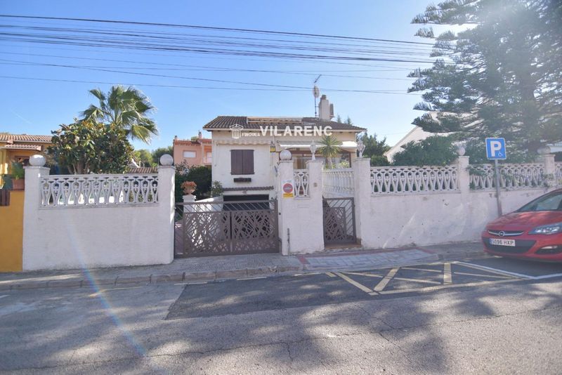 Chalet Independiente en venta El Vendrell, Tarragona. Ref: 2006. Finques Vilarenc