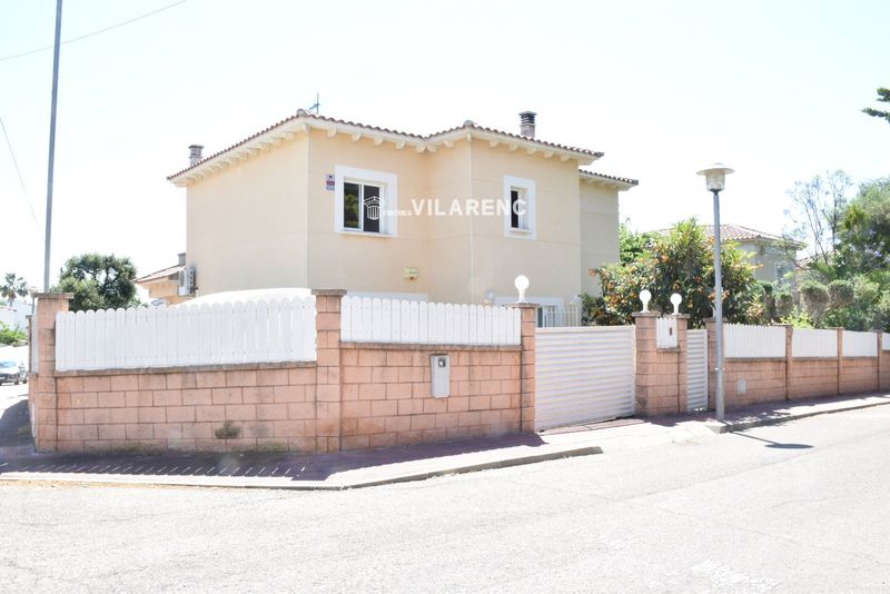 Chalet Independiente en venta El Vendrell, Tarragona. Ref: 2137. Finques Vilarenc