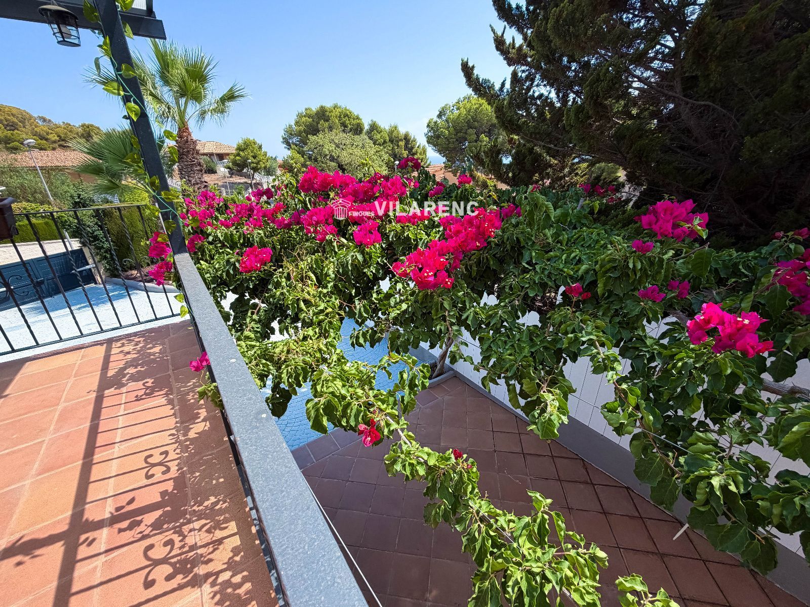 Exterior/Jardín - Chalet de 6 hab. con piscina y placas solares