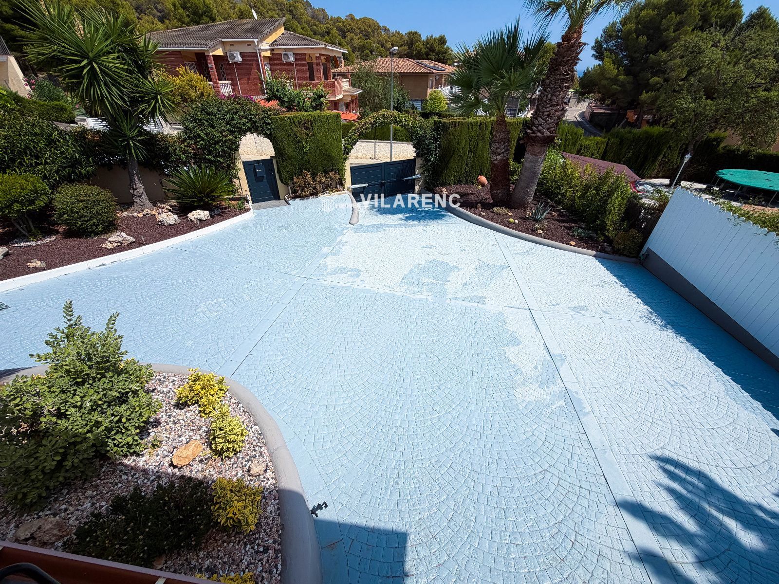 Exterior/Jardín - Chalet de 6 hab. con piscina y placas solares