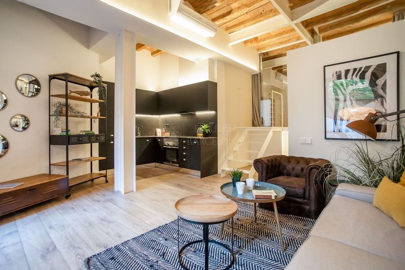 Piso en alquiler Barcelona. Ref: 1014. Flourish Barcelona 