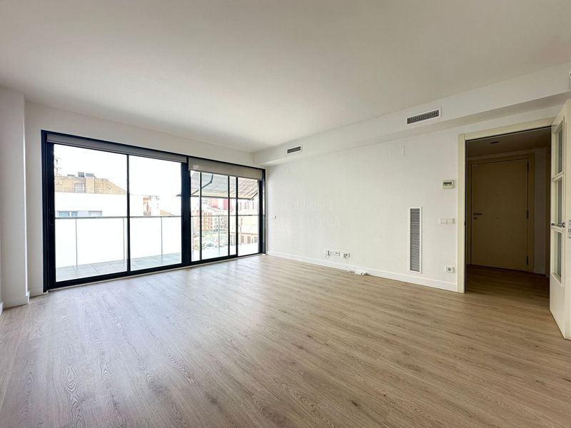 Piso en venta Esplugues de Llobregat, Barcelona. Ref: 1035. Flourish Barcelona 