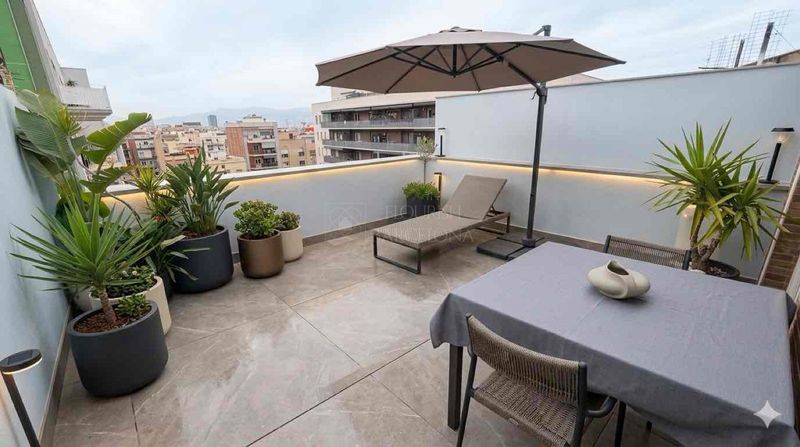 Ático en venta Santa Coloma de Gramenet, Barcelona. Ref: 1042. Flourish Barcelona 