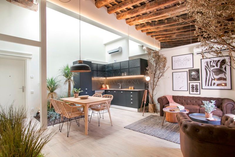 Àtic en lloguer Barcelona. Ref: 1101. Flourish Boutique Realty 