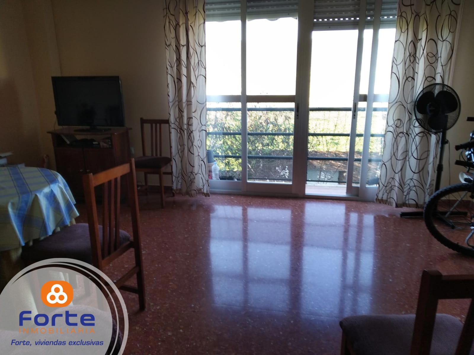MAGNIFICO PISO EN LA ZONA DE MIRALBAIDA - Foto 2