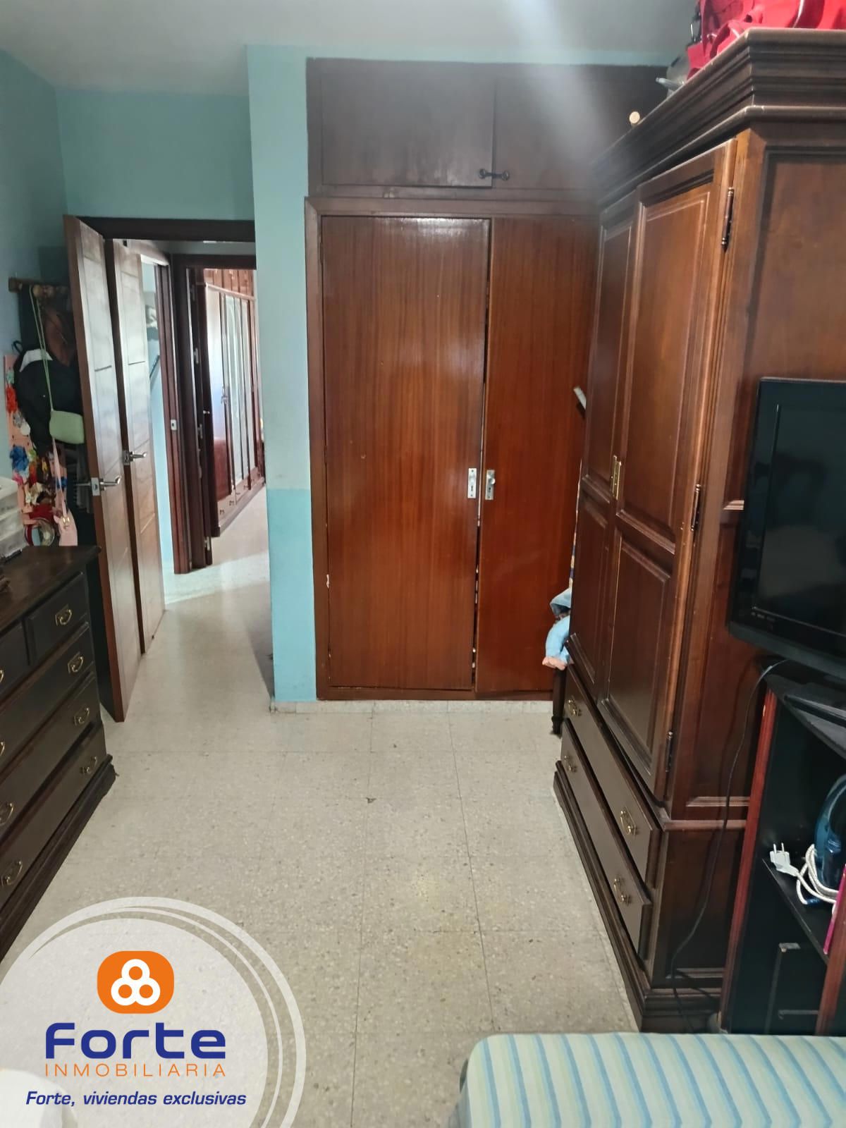 PISO DE TRES DORMITORIOS CON ASCENSOR A DOS PASOS DE LA ESTACIÓN DE TREN Y AUTOBUSES. - Foto 8