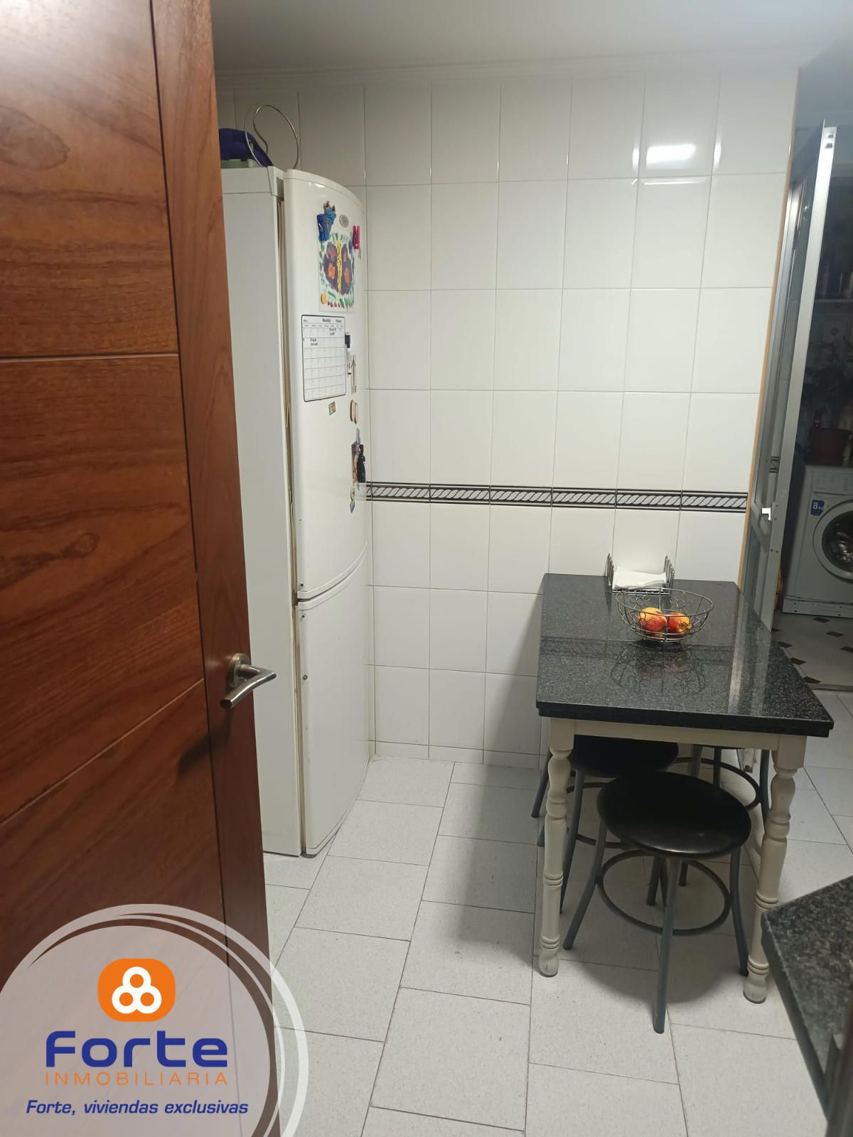 PISO DE TRES DORMITORIOS CON ASCENSOR A DOS PASOS DE LA ESTACIÓN DE TREN Y AUTOBUSES. - Foto 4