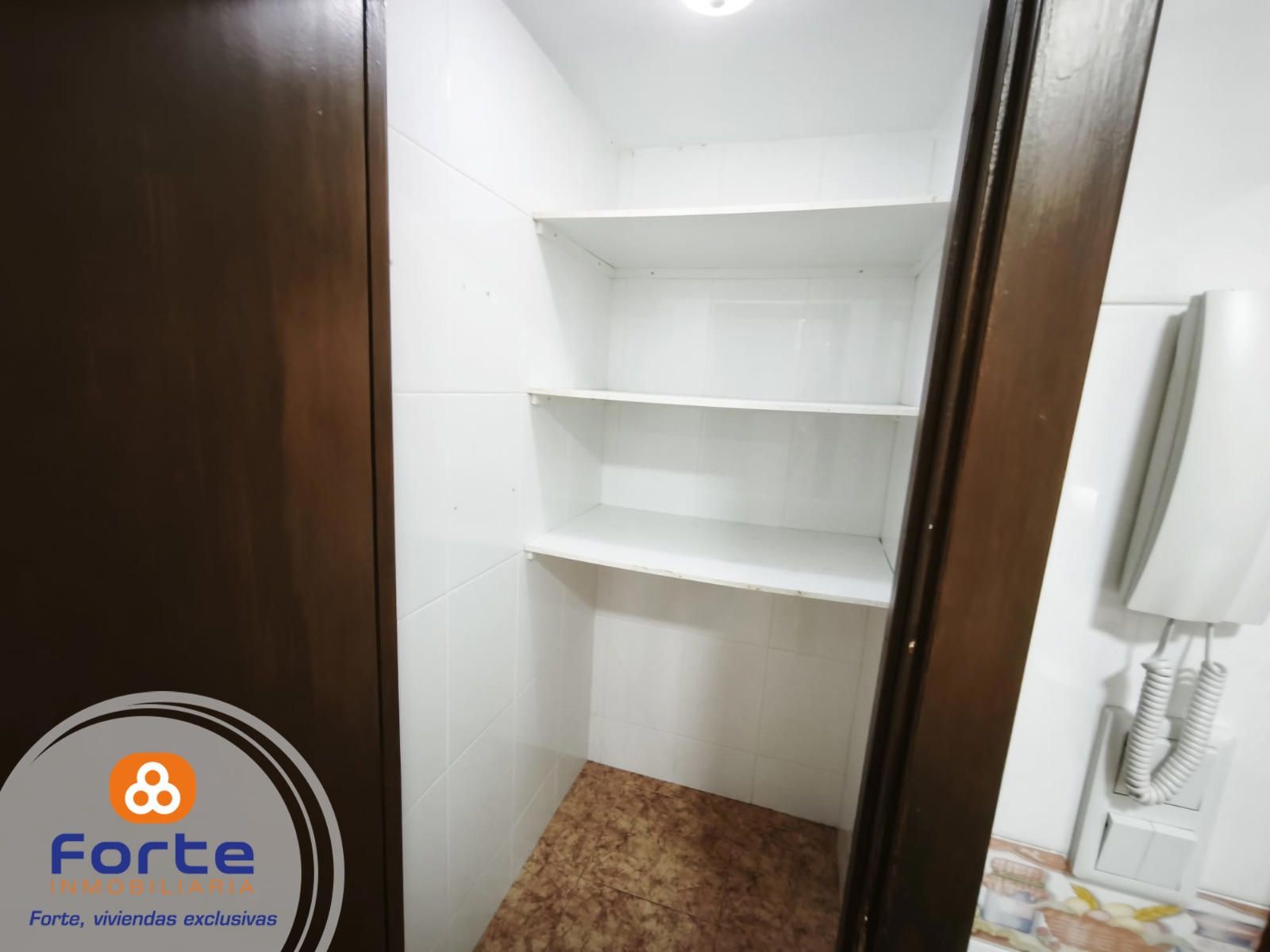 SEÑORIAL PISO DE 4 HABITACIONES, DOS ASCENSORES EN CIUDAD JARDIN - Foto 8