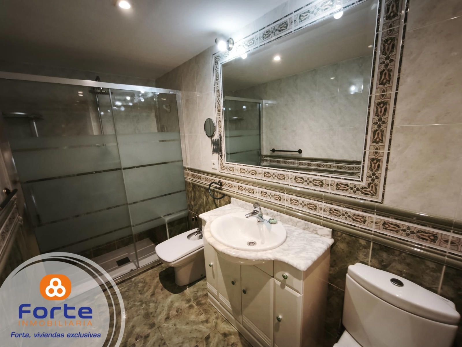 SEÑORIAL PISO DE 4 HABITACIONES, DOS ASCENSORES EN CIUDAD JARDIN - Foto 17