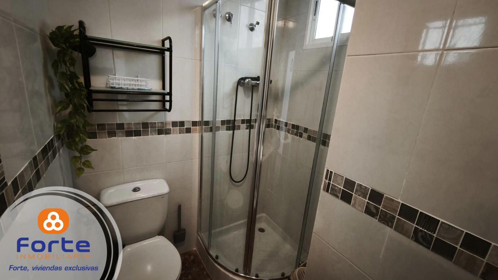 CASA ADOSADA PROXIMA A OLLERIAS, CON APARTAMENTO DE USO VACACIONAL INDEPENDIENTE EN PLANTA BAJA - Foto 10