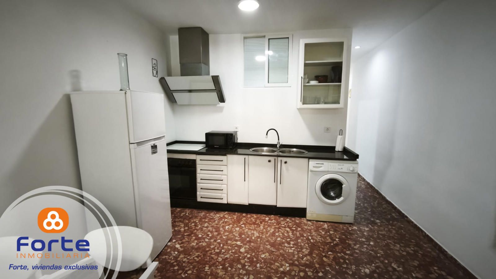 CASA ADOSADA PROXIMA A OLLERIAS, CON APARTAMENTO DE USO VACACIONAL INDEPENDIENTE EN PLANTA BAJA - Foto 4