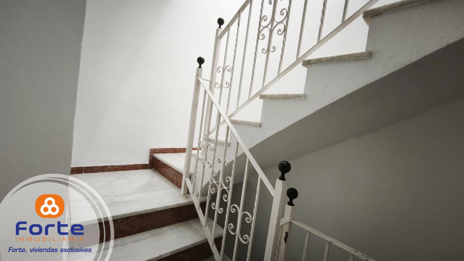 CASA ADOSADA PROXIMA A OLLERIAS, CON APARTAMENTO DE USO VACACIONAL INDEPENDIENTE EN PLANTA BAJA - Foto 14