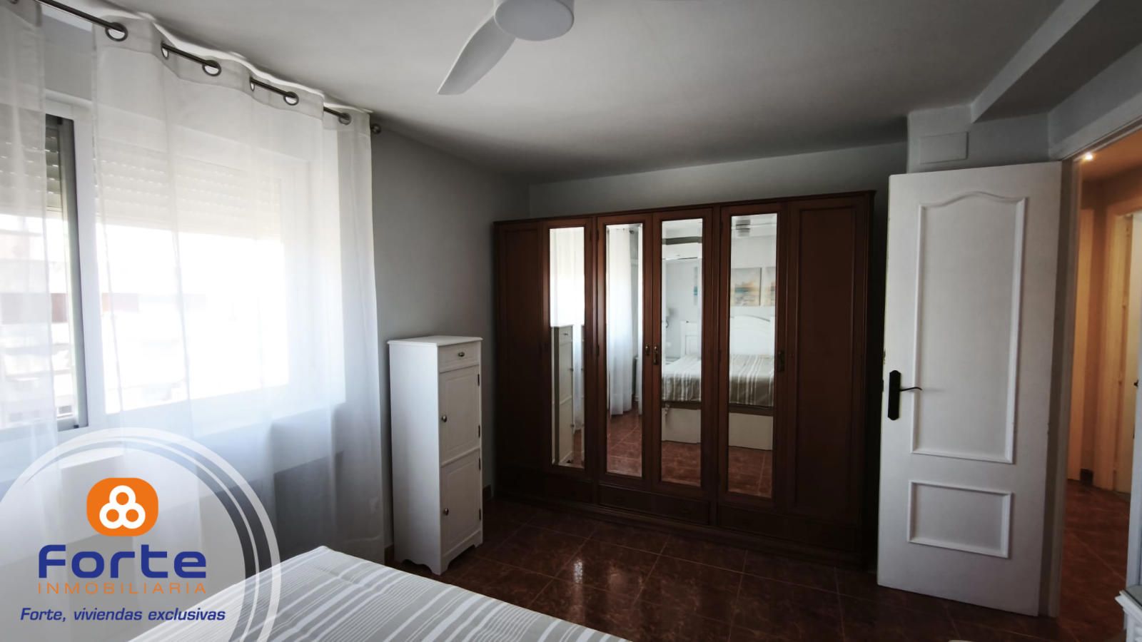 PISO TOTALMENTE REFORMADO DE 3 DORMITORIOS, CON ASCENSORES EN VIRGEN MILAGROSA - Foto 10