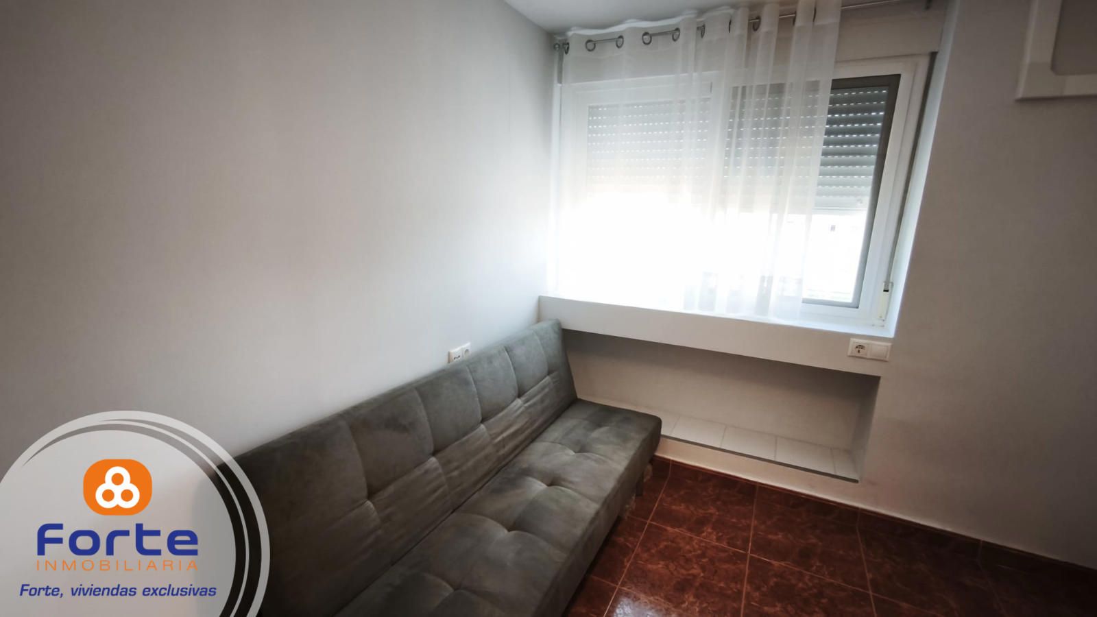 PISO TOTALMENTE REFORMADO DE 3 DORMITORIOS, CON ASCENSORES EN VIRGEN MILAGROSA - Foto 14