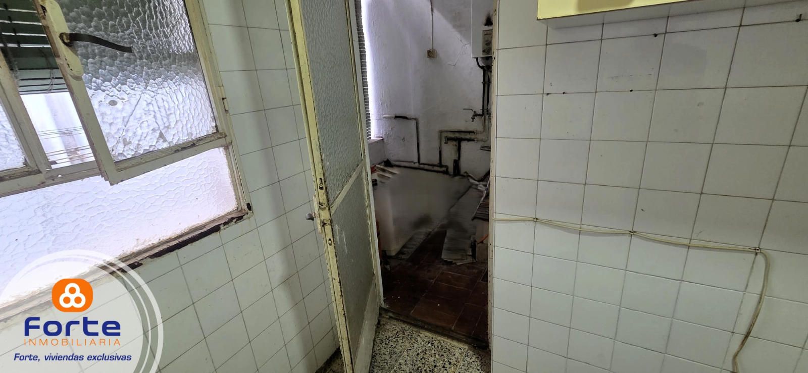 VIVIENDA CON INMEJORABLE SITUACIÓN!!! PRECIO EXCEPCIONAL!!! AL LADO DE RECTORADO - Foto 3