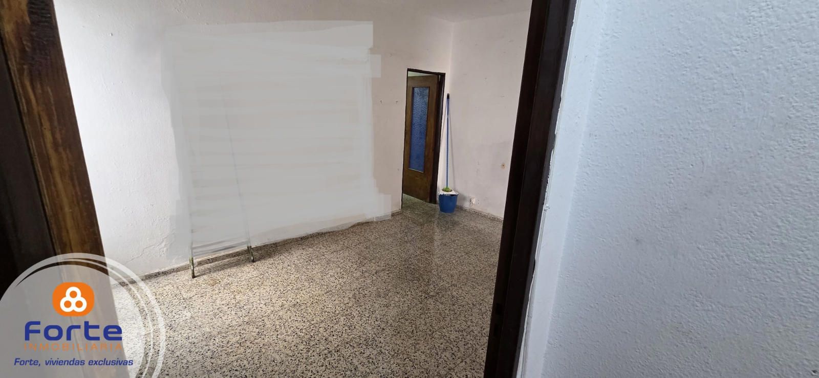 VIVIENDA CON INMEJORABLE SITUACIÓN!!! PRECIO EXCEPCIONAL!!! AL LADO DE RECTORADO - Foto 5