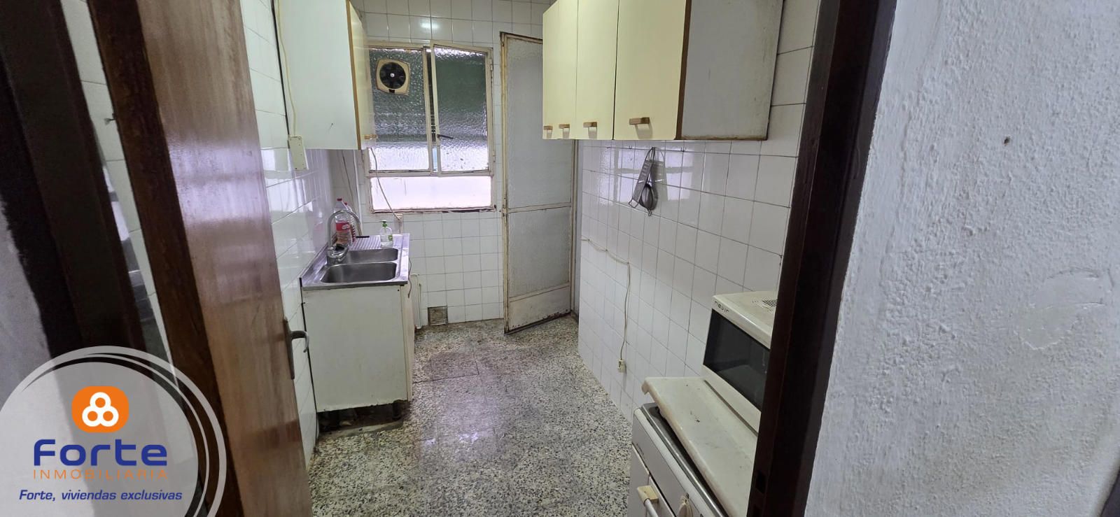 VIVIENDA CON INMEJORABLE SITUACIÓN!!! PRECIO EXCEPCIONAL!!! AL LADO DE RECTORADO - Foto 8