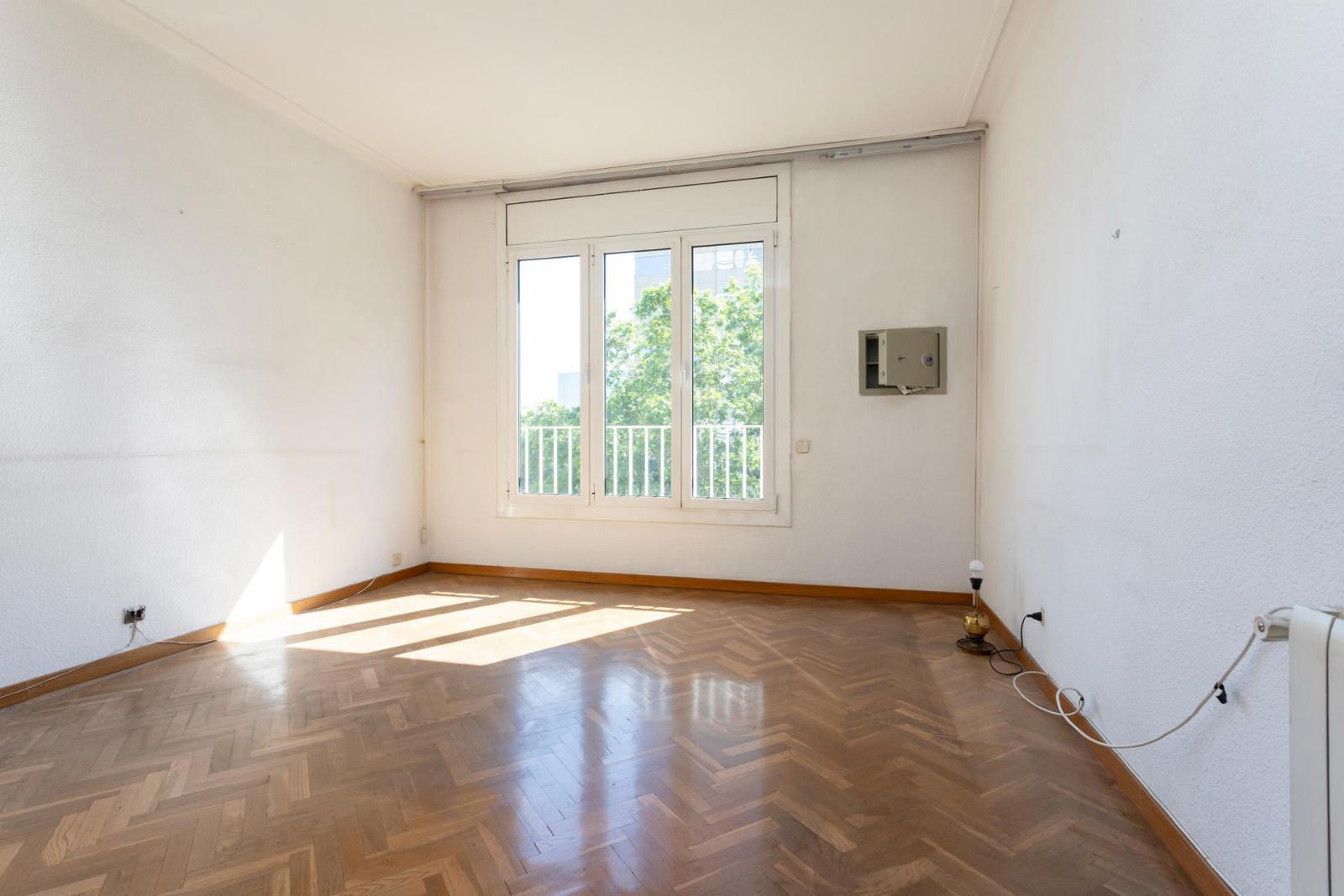 Wohnung zu verkaufen Barcelona. Ref: 5749. FINQUES FUTURA