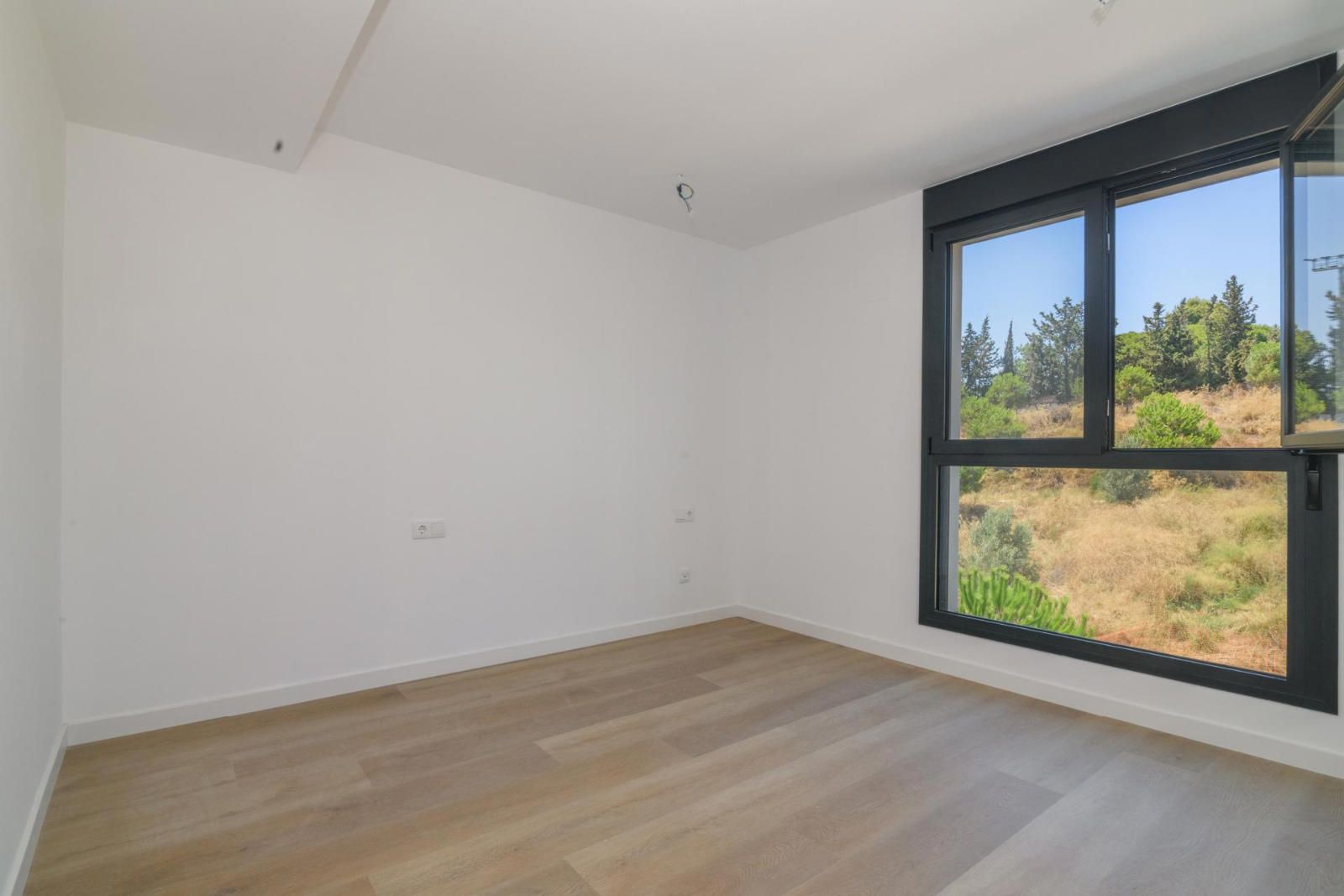 Fantástico Piso de Obra Nueva en la Marina del Port- Con piscina comunitaria, parking, trastero, gimnasio.. Una maravilla¡ - Foto 11