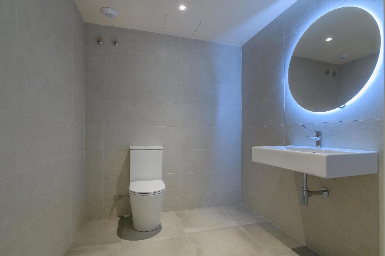 Fantástico Piso de Obra Nueva en la Marina del Port- Con piscina comunitaria, parking, trastero, gimnasio.. Una maravilla¡ - Foto 18