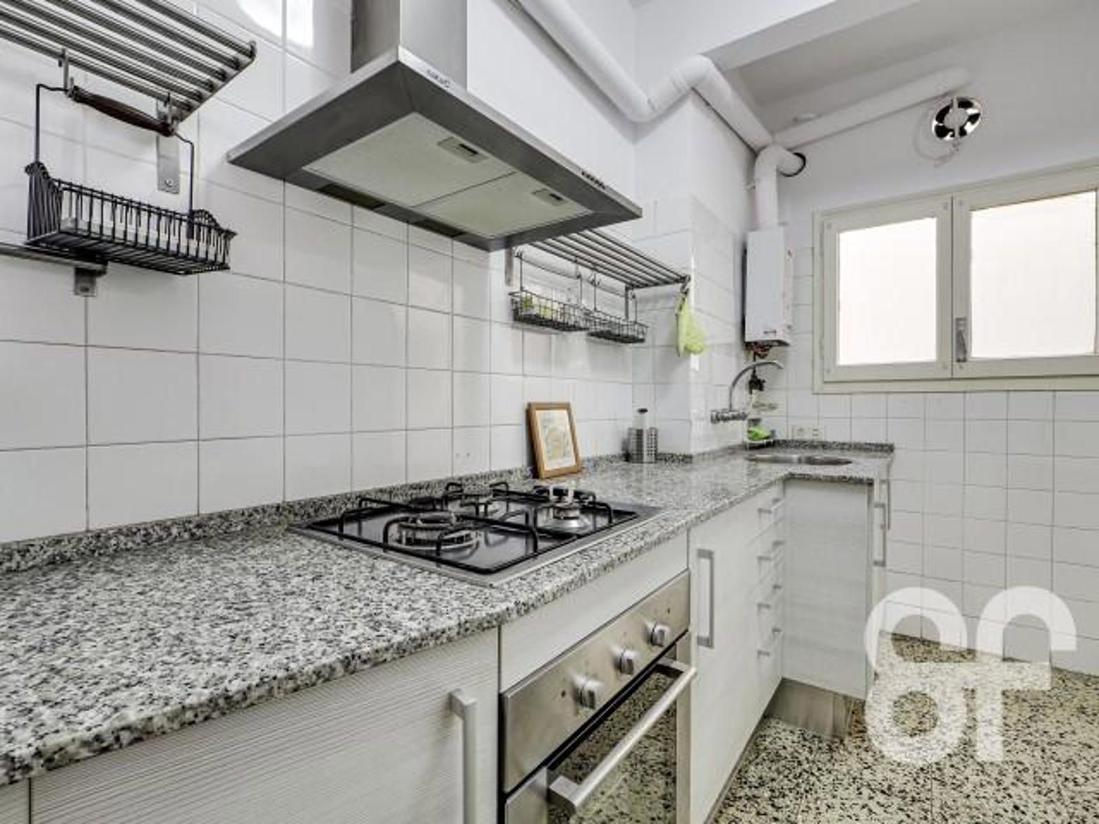Cocina - Estupendo piso en Mallorca-Lepanto- a actualizar