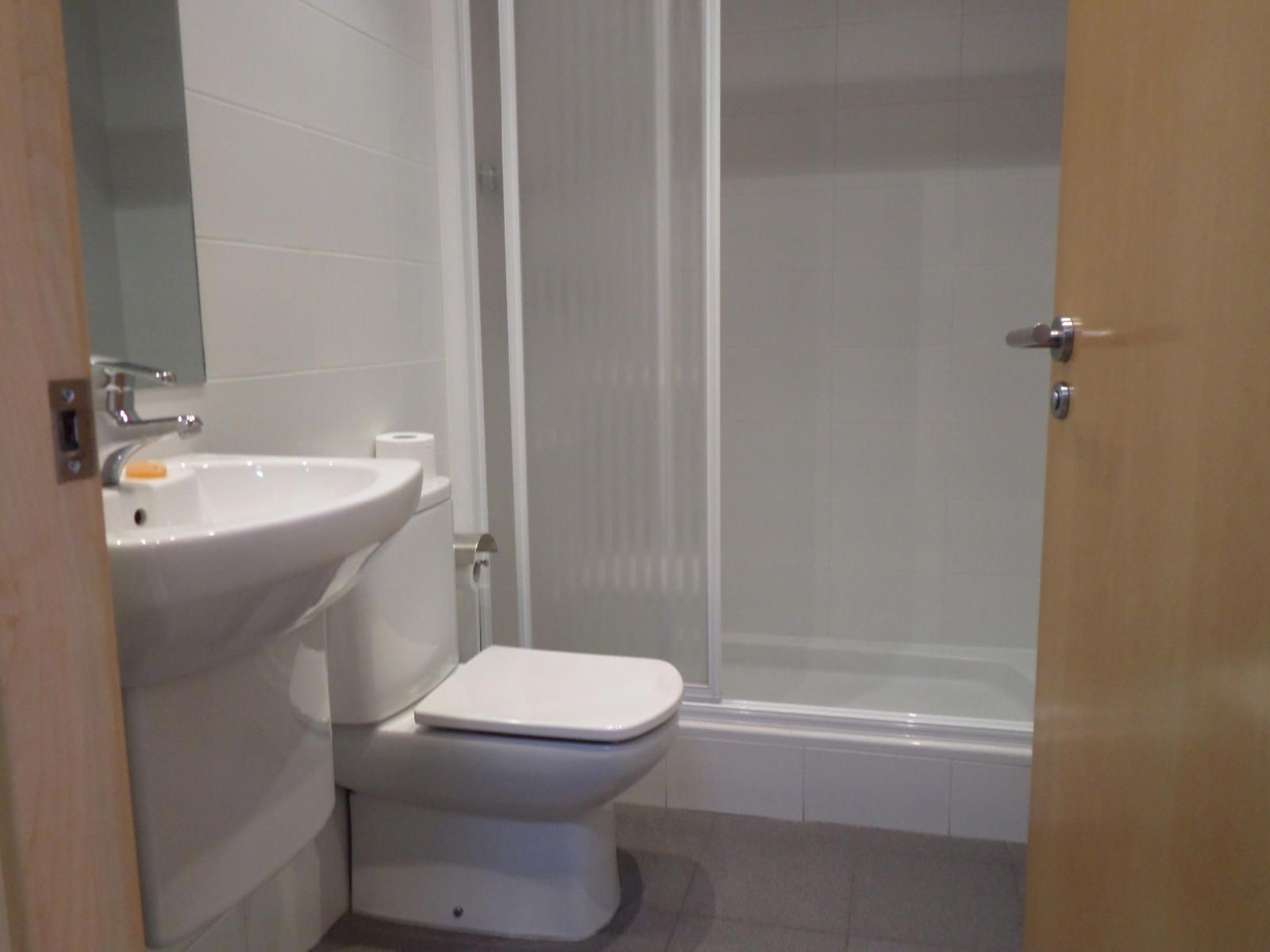 Grand local ouvert sur deux étages - lumineux - Très bon état - Foto 28