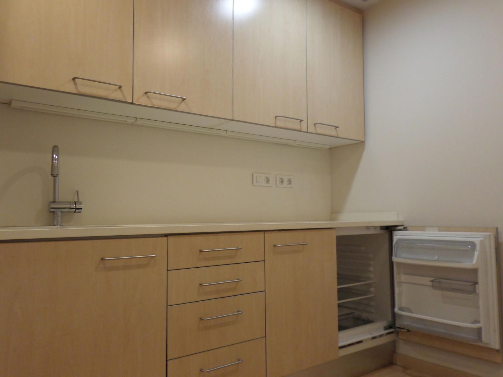 Grand local ouvert sur deux étages - lumineux - Très bon état - Foto 30