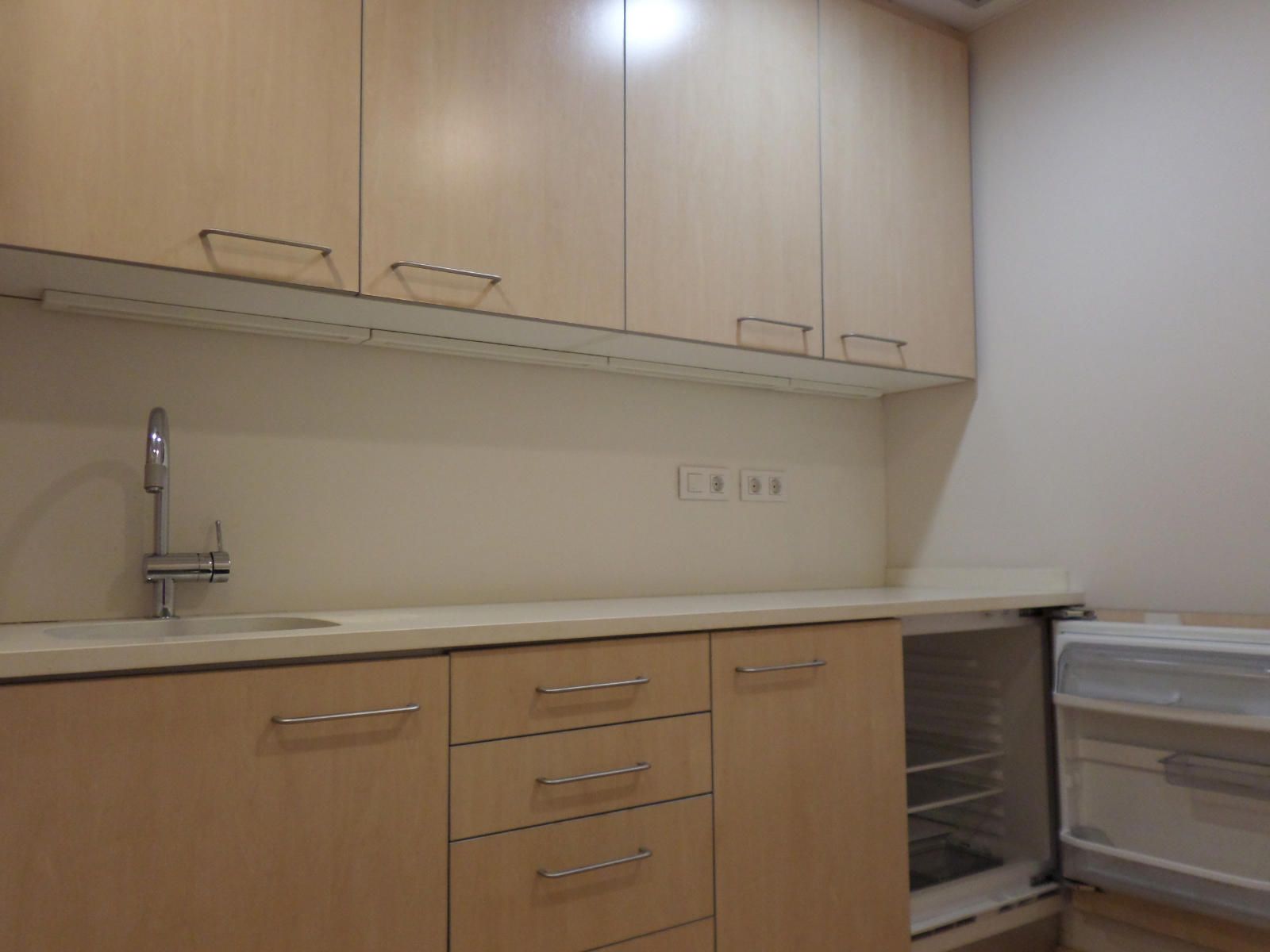 Grand local ouvert sur deux étages - lumineux - Très bon état - Foto 31