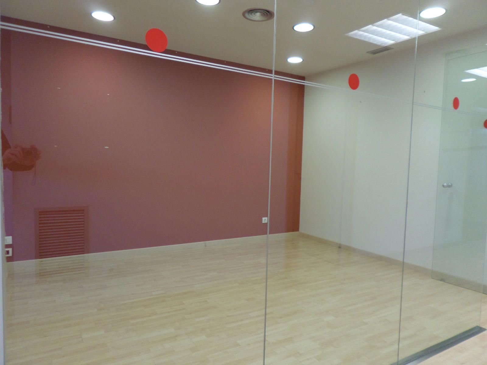 Grand local ouvert sur deux étages - lumineux - Très bon état - Foto 38