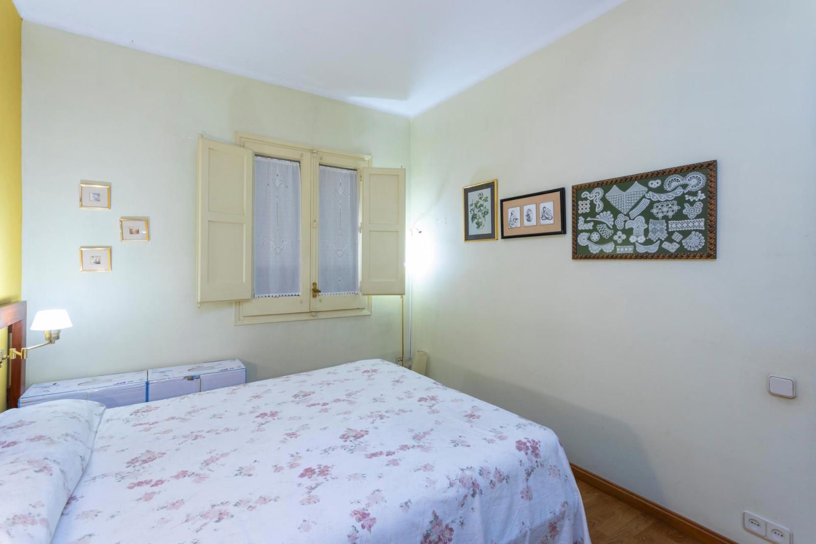 Dormitorio - Precioso piso Eixample Izquierdo (a tocar la Escola Industrial)- Exterior y luminoso- Buen estado
