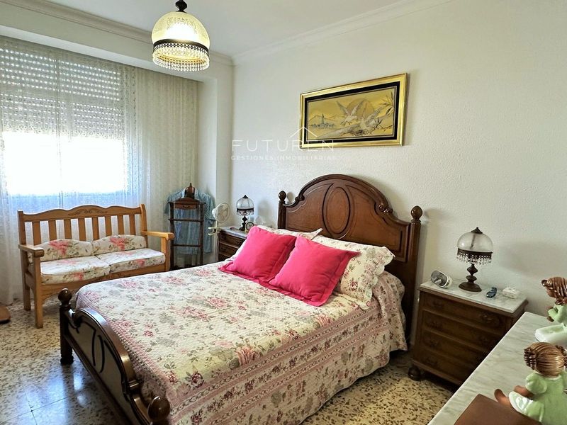 Piso en venta La Línea de la Concepción, Cádiz. Ref: 1035. Futuren - Gestiones Inmobiliarias