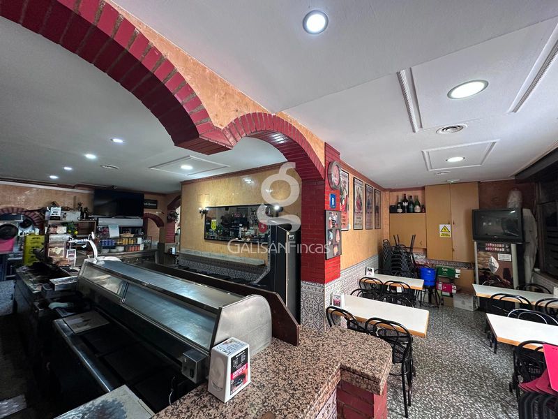 Local Comercial en traspàs Sant Joan Despi, Barcelona. Ref: 1300. Galisan Fincas