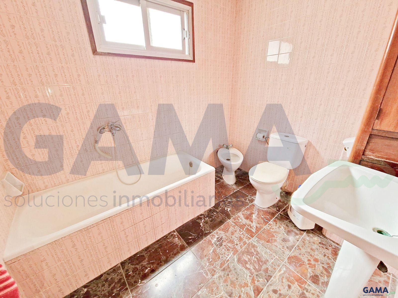 villas en algemesi ·  290000€