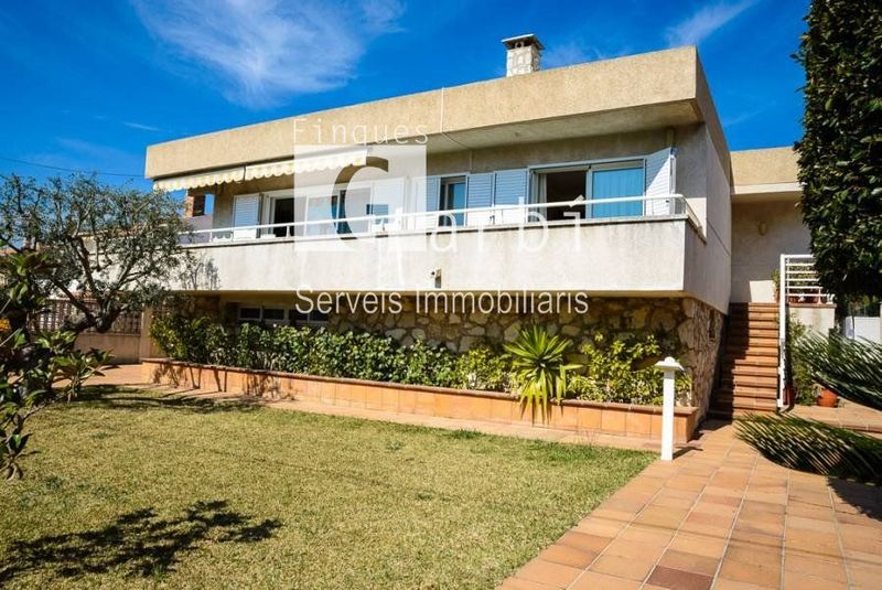 Chalet Independiente en venta Calafell, Tarragona. Ref: 1375. Finques Garbi