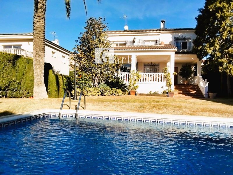 Chalet Independiente en venta El Vendrell, Tarragona. Ref: 1569. Finques Garbi