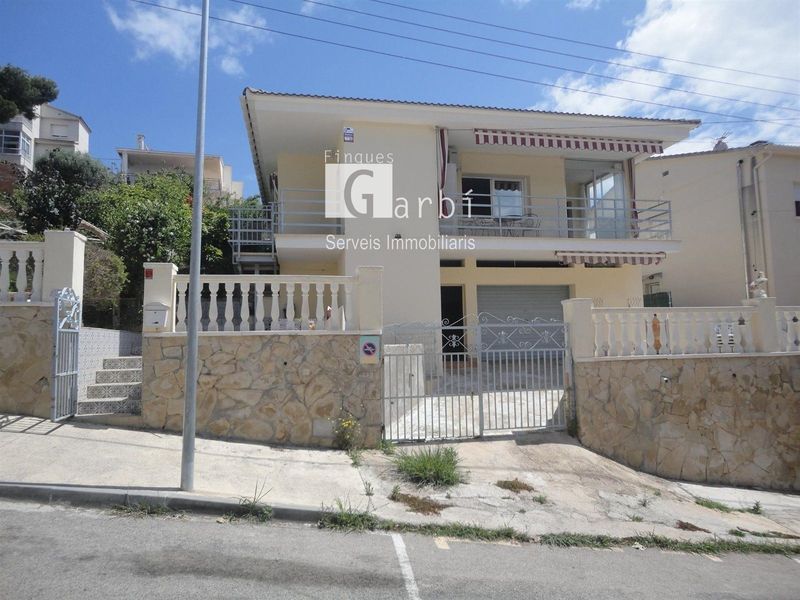 Chalet Independiente en venta Segur De Calafell, Tarragona. Ref: 1642. Finques Garbi