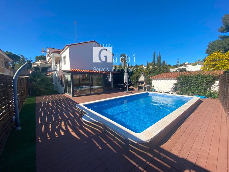 Chalet Independiente en venta Cunit, Tarragona. Ref: 1718. Finques Garbi