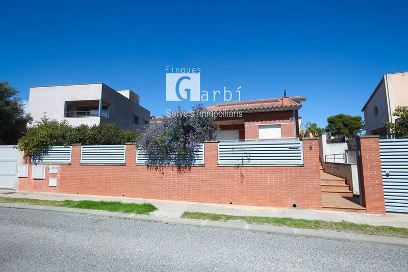 Chalet Independiente en venta Calafell, Tarragona. Ref: 1794. Finques Garbi