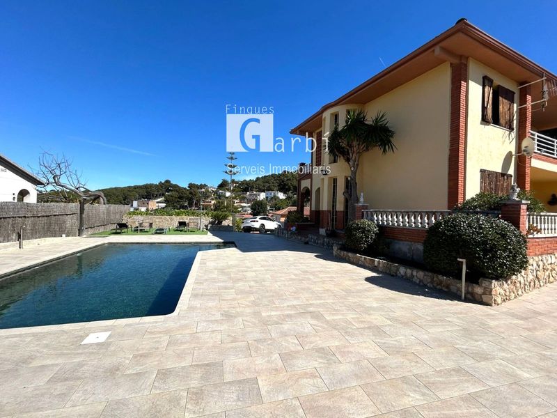 Chalet Independiente en venta Calafell, Tarragona. Ref: 1795. Finques Garbi