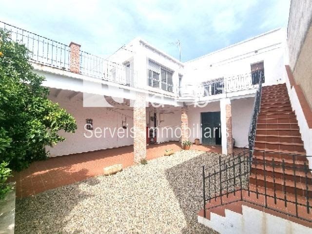 Chalet Independiente en venta Salomo, Tarragona. Ref: 1884. Finques Garbi