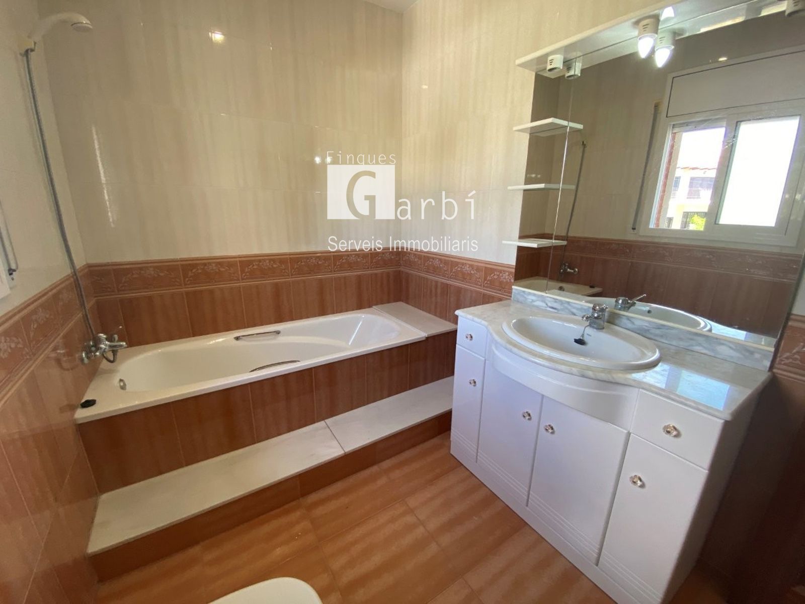 VENTA DE CHALET INDEPENDIENTE DE 4 DORMITORIOS / 3 BAÑOS Y PISCINA PROPIA - Foto 30