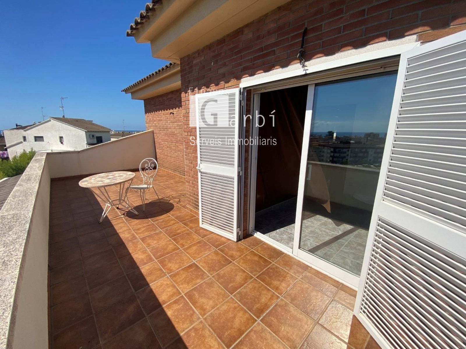 VENTA DE CHALET INDEPENDIENTE DE 4 DORMITORIOS / 3 BAÑOS Y PISCINA PROPIA - Foto 38