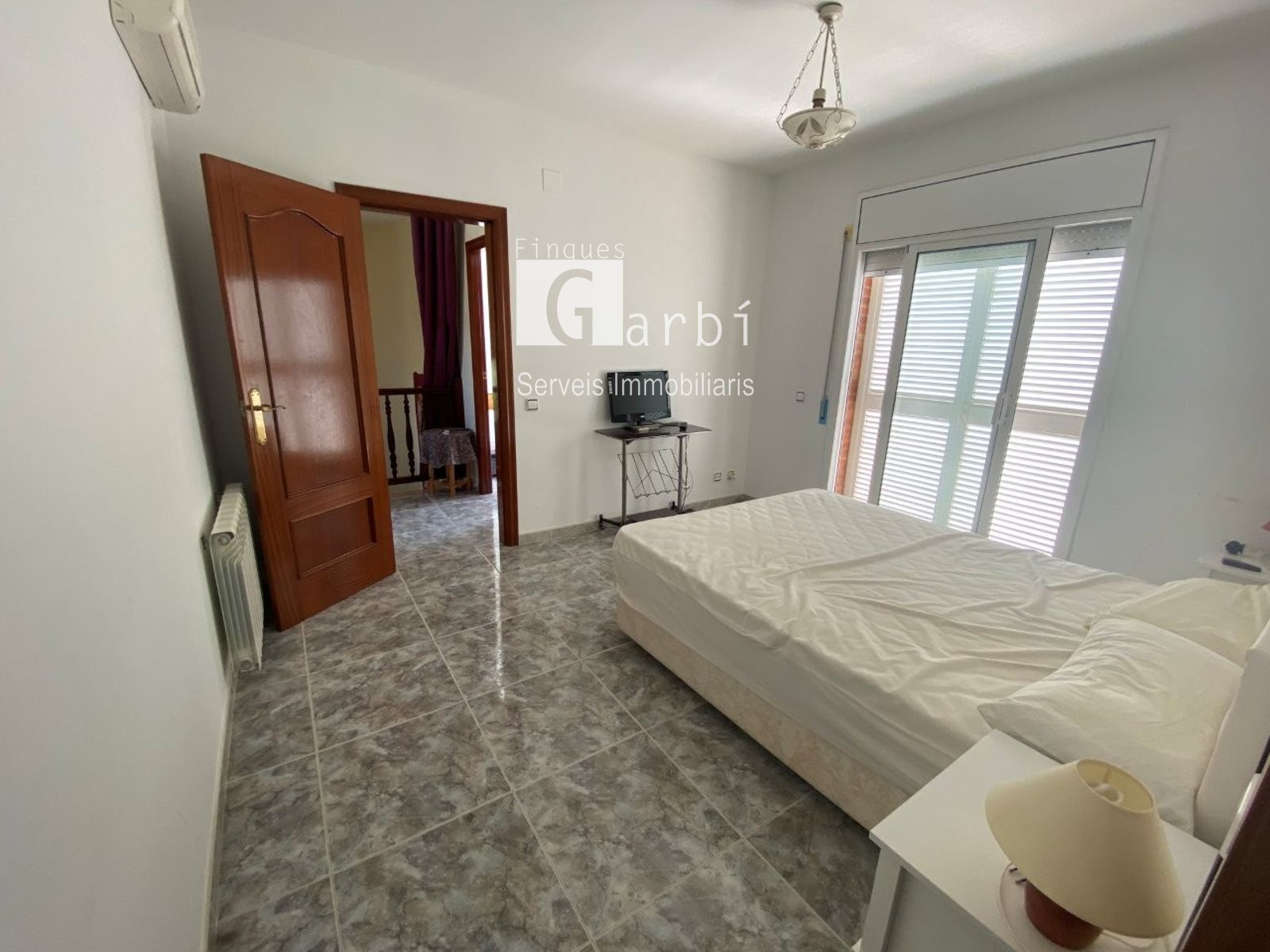 VENTA DE CHALET INDEPENDIENTE DE 4 DORMITORIOS / 3 BAÑOS Y PISCINA PROPIA - Foto 45