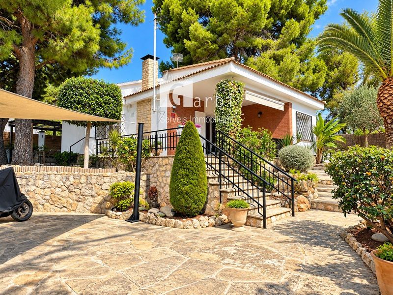 Chalet Independiente en venta Calafell, Tarragona. Ref: 2003. Finques Garbi