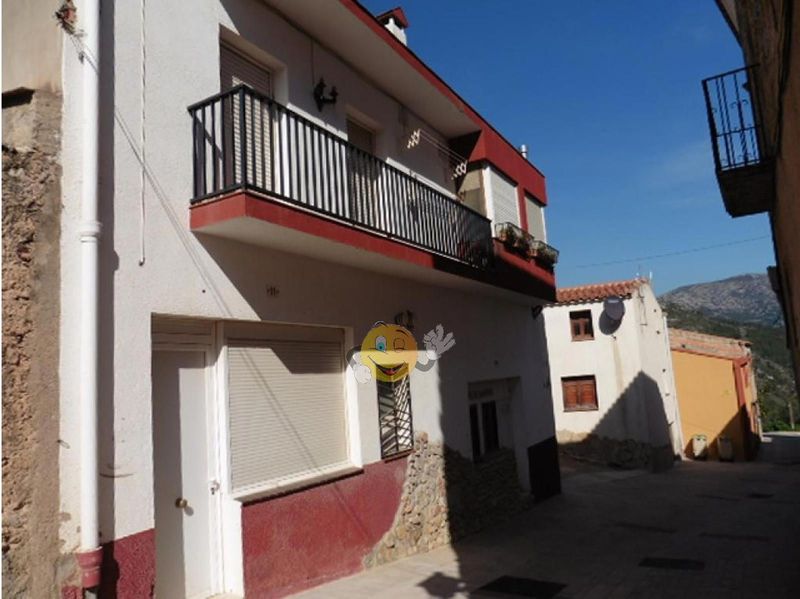 Adossat en venda Vandellos i l