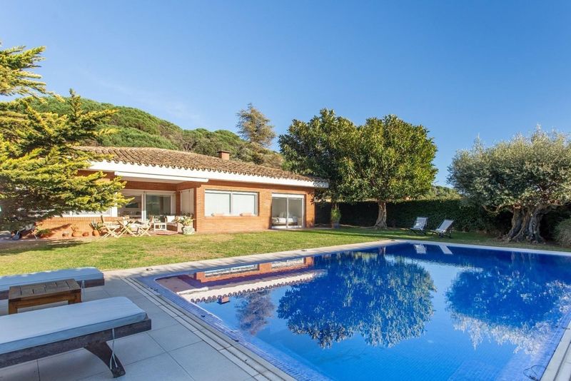 Hus til salgs Sant Andreu de Llavaneres, Barcelona. Ref: 1350. GG Real Estate Barcelona