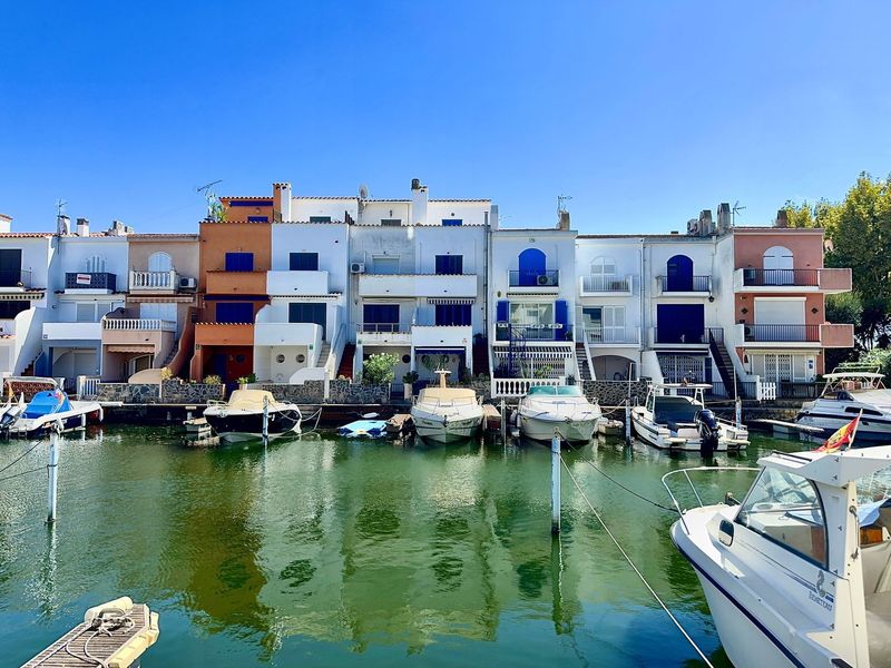 Rekkehus til salgs Empuriabrava, Girona. Ref: 1516. GG Real Estate Barcelona