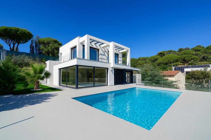 Casa en venda Lloret de Mar, Girona. Ref: 1660. GG Real Estate Barcelona