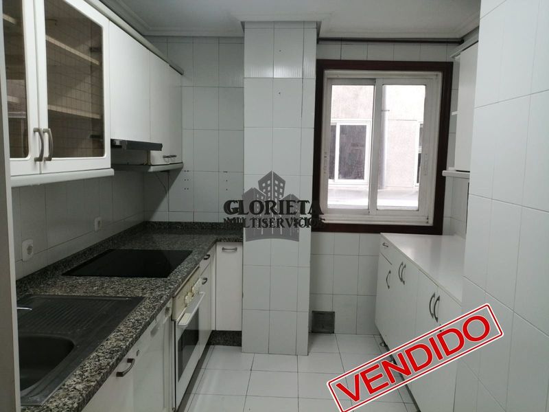 Apartamento Vigo, Pontevedra. Ref: 1093. Inmobiliaria Glorieta