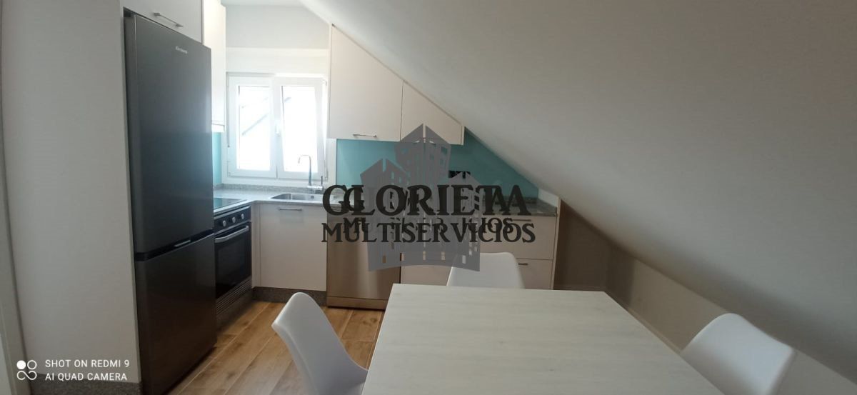 Chalet Independiente en alquiler en Vigo, Pontevedra (R. Nieto) - Foto 1
